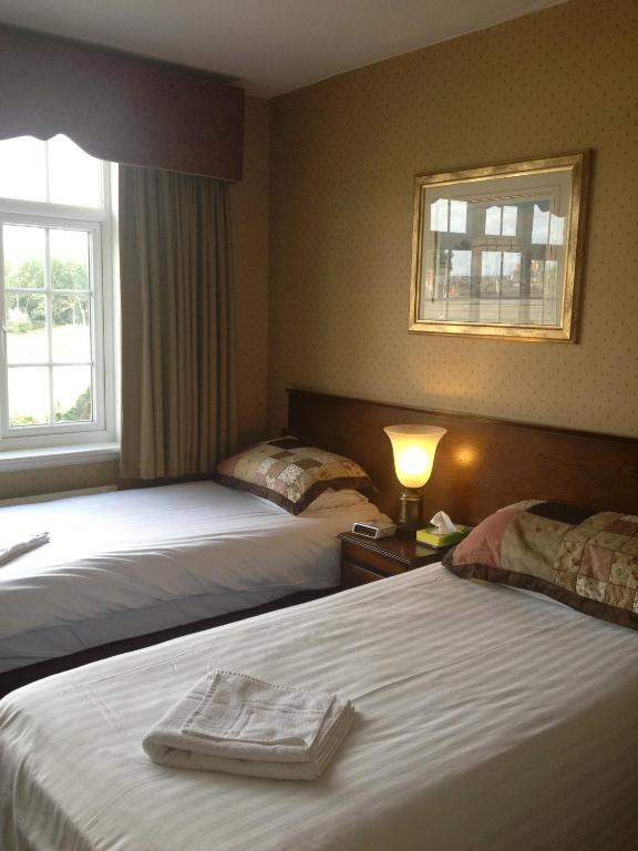 The Royal Standard Guest House Virginia Water Habitación foto